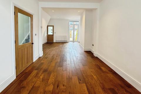 undefined, Thornton Road, Manchester, Greater Manchester, M14