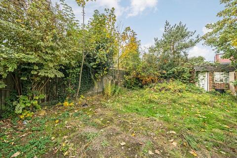 3 bedroom semi-detached house for sale, Fairmead, Surbiton KT5