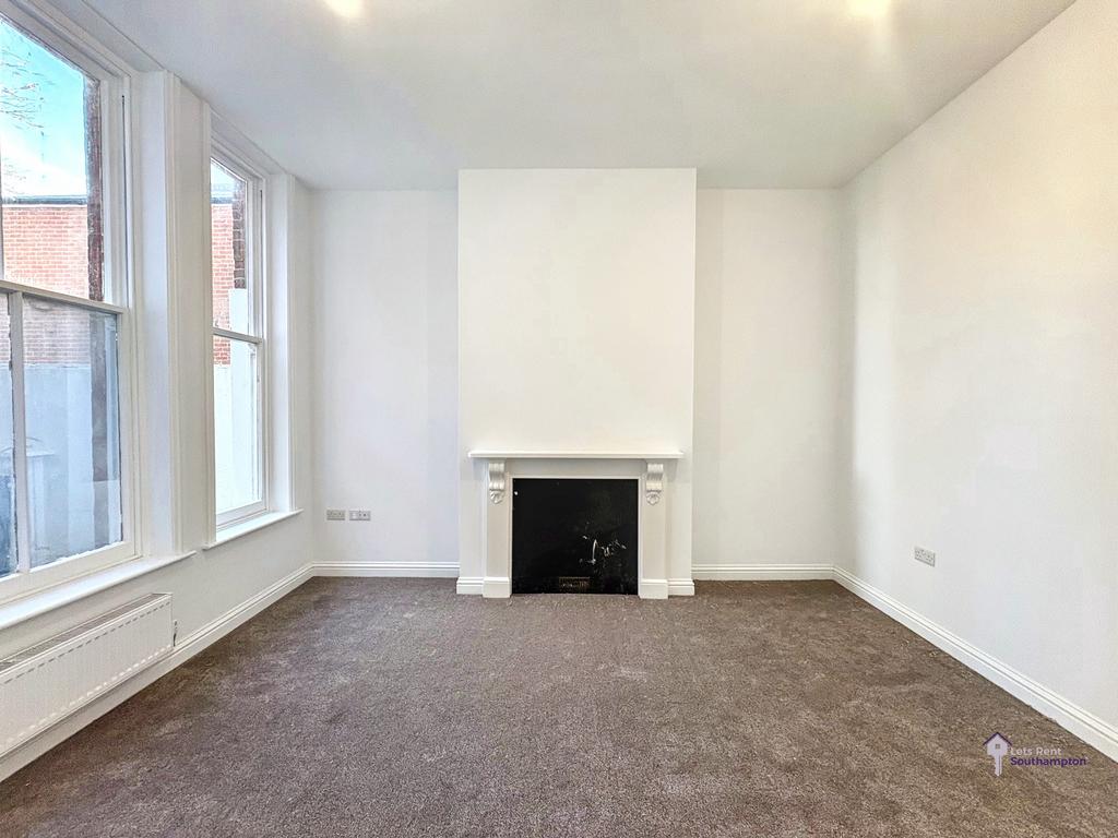 1 &#43; Small Garden space Bedroom Flat for Rent
