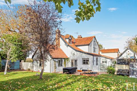 undefined, Barking, Ipswich, Suffolk