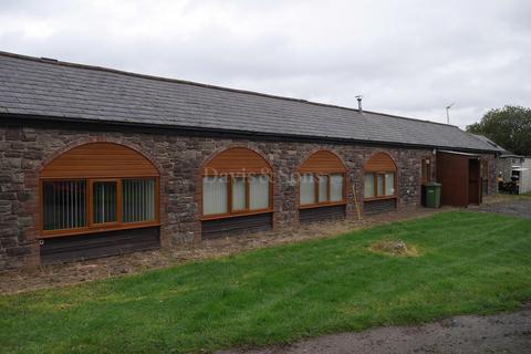 3 bedroom barn conversion to rent, Wernddu, Allt-yr-yn, Newport. NP20 5EJ
