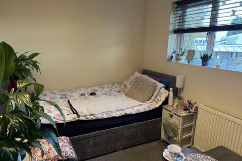 Block of apartments for sale, 1-6 Willan Court, Brewster Avenue, Woodston, Peterborough, Cambridgeshire PE2 9PR