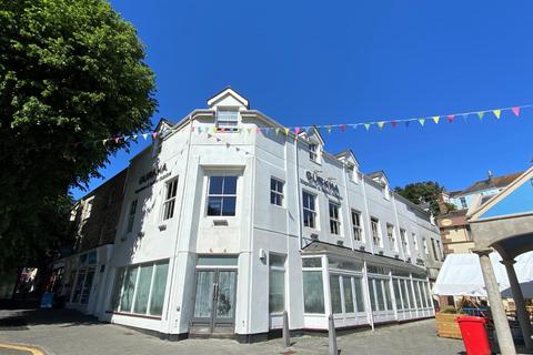 1 bedroom in a house share to rent, The Moor, Falmouth