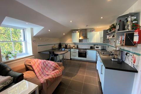 1 bedroom in a house share to rent, The Moor, Falmouth