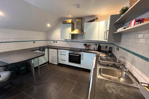 1 bedroom in a house share to rent, The Moor, Falmouth