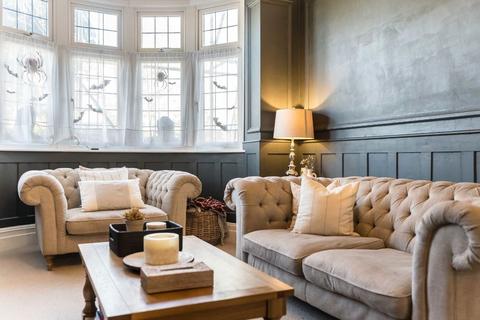 6 bedroom semi-detached house for sale, Drewstead Road, London SW16