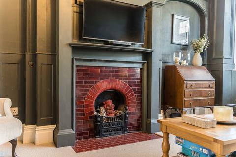 6 bedroom semi-detached house for sale, Drewstead Road, London SW16