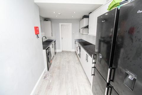 5 bedroom semi-detached house for sale, Lois Avenue, Nottingham NG7
