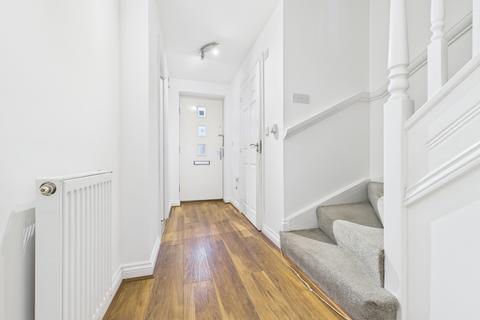 3 bedroom terraced house to rent, Sinclair Drive, Brookvale, Basingstoke, RG21