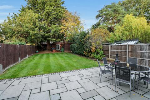 undefined, Lower Cippenham Lane, Cippenham SL1