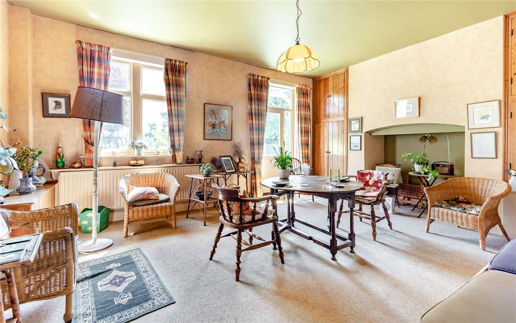Breakfast Room