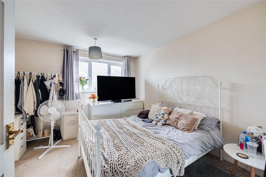 Bedroom.1.jpg
