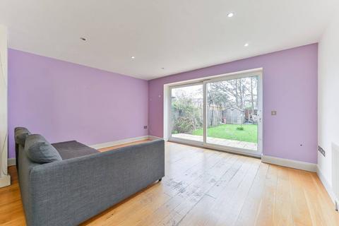 Claremont Avenue, Raynes Park, New Malden, KT3