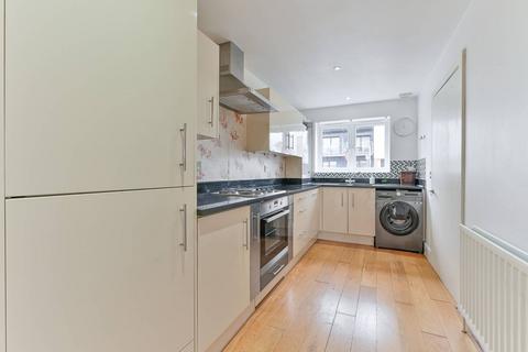 4 bedroom house for sale, Claremont Avenue, Motspur Park, New Malden, KT3