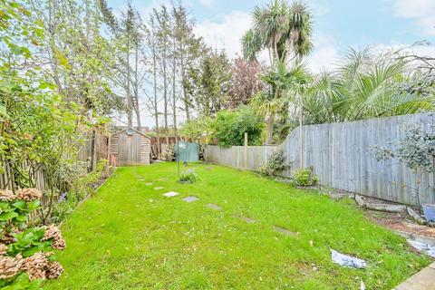 Claremont Avenue, Motspur Park, New Malden, KT3