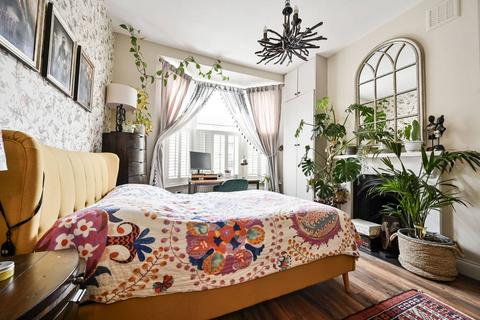 Munster Road, Fulham, London, SW6