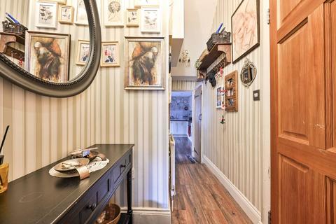 2 bedroom flat to rent, Munster Road, Fulham, London, SW6