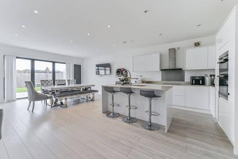 4 bedroom detached house for sale, Riddlesdown Road, Croydon, Purley, CR8