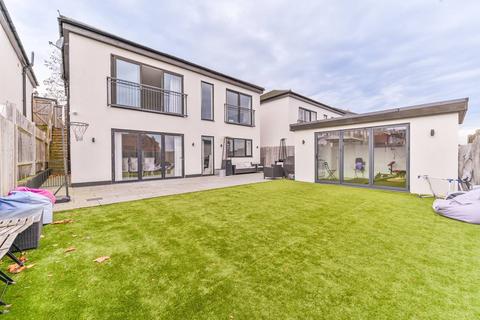 4 bedroom detached house for sale, Riddlesdown Road, Croydon, Purley, CR8