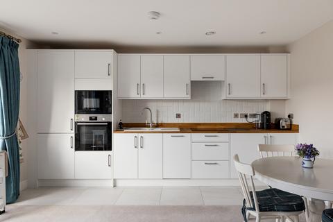 2 bedroom apartment for sale, High Road, Loughton, IG10