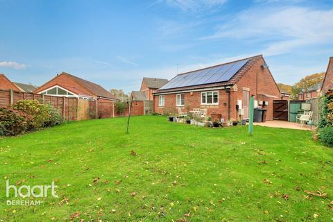 3 bedroom bungalow for sale, Maple Drive, Necton