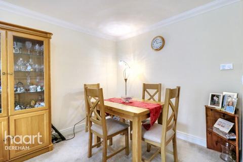 3 bedroom bungalow for sale, Maple Drive, Necton