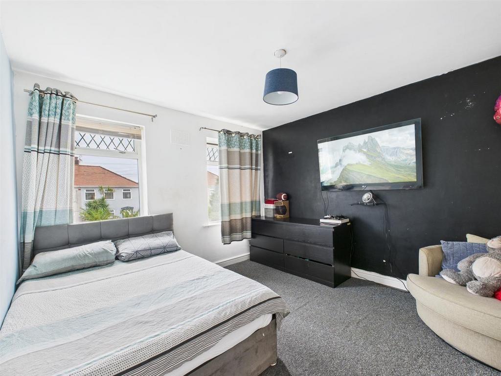 CAM02295 G0-PR0342-STILL006.jpg