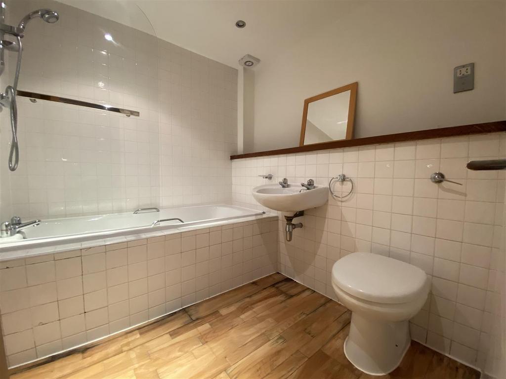 Bathroom.jpeg