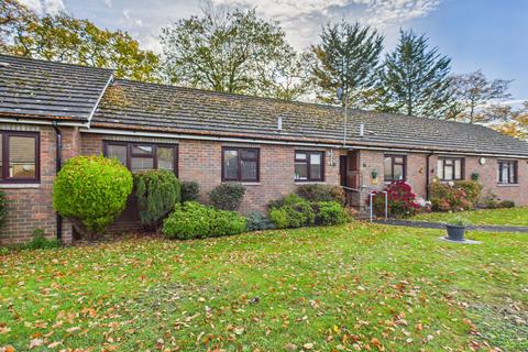 2 bedroom terraced bungalow for sale, Wakeford Court, Pamber Heath, RG26