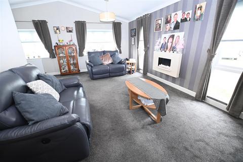 undefined, Kings Park, Canvey Island SS8