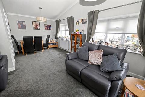 undefined, Kings Park, Canvey Island SS8