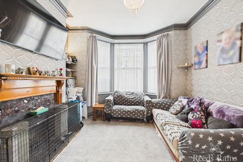 4 bedroom terraced house for sale, Gladstone Street, North Yorkshire YO12