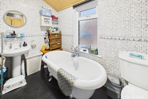 4 bedroom terraced house for sale, Gladstone Street, North Yorkshire YO12