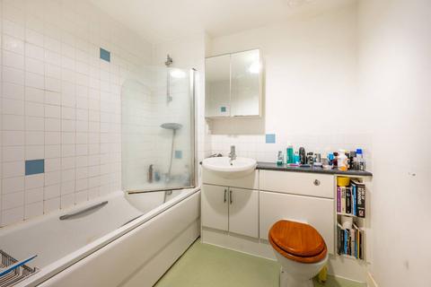 2 bedroom flat for sale, Cannock Court, Walthamstow, London, E17