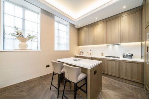 2 bedroom flat to rent, Chesterfield Hill, London W1J