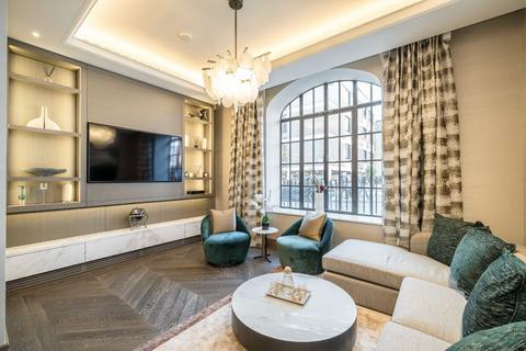 2 bedroom flat to rent, Chesterfield Hill, London W1J
