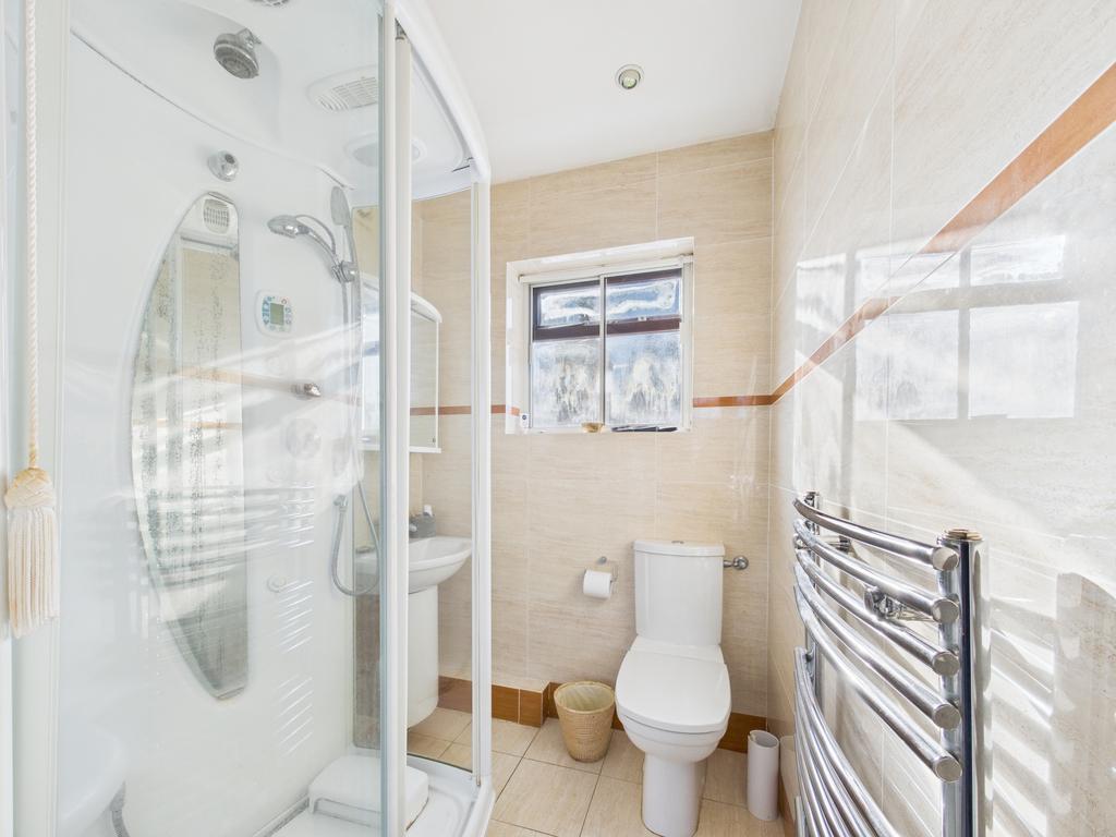 Master Ensuite