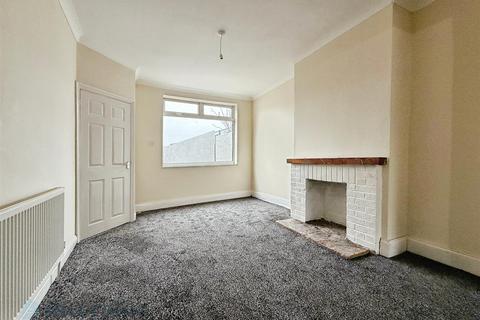 2 bedroom end of terrace house for sale, Victoria Parade, Hedon Road, Hull HU9