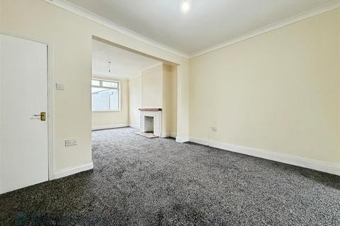 2 bedroom end of terrace house for sale, Victoria Parade, Hedon Road, Hull HU9
