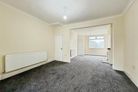 2 bedroom end of terrace house for sale, Victoria Parade, Hedon Road, Hull HU9