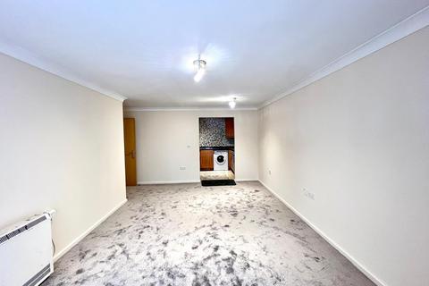 2 bedroom flat to rent, Douglas Road, Stanwell TW19