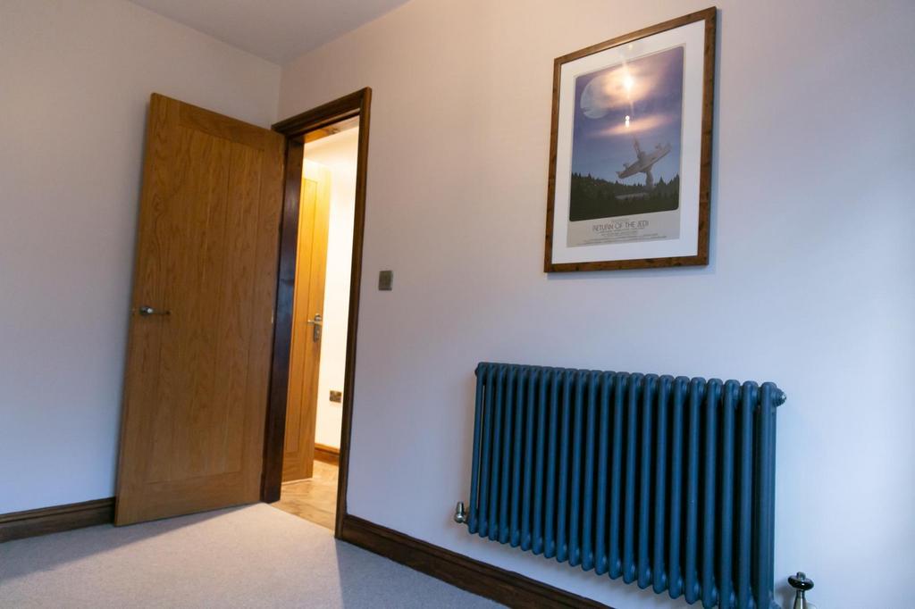 Bedroom 2 .jpg