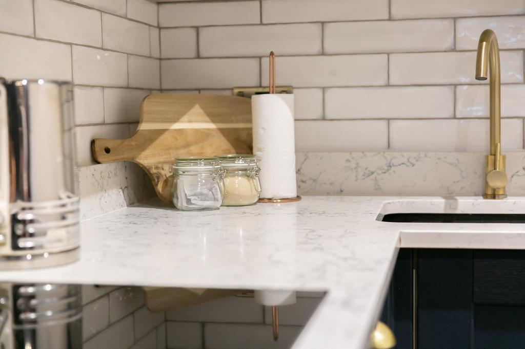 Kitchen 2.jpg