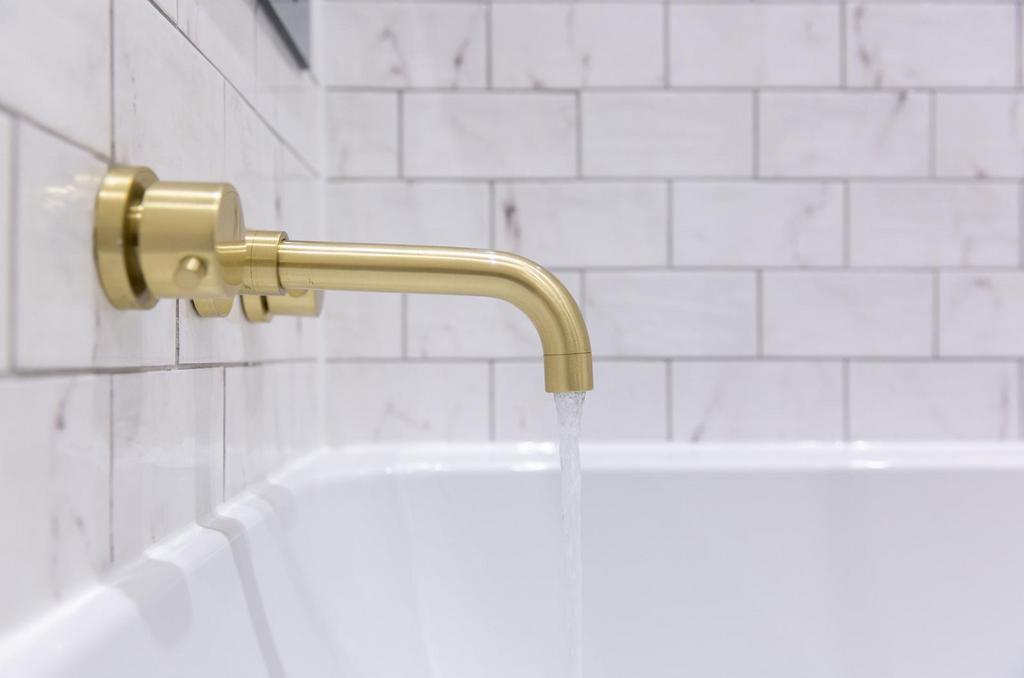 Bathroom 4.jpg