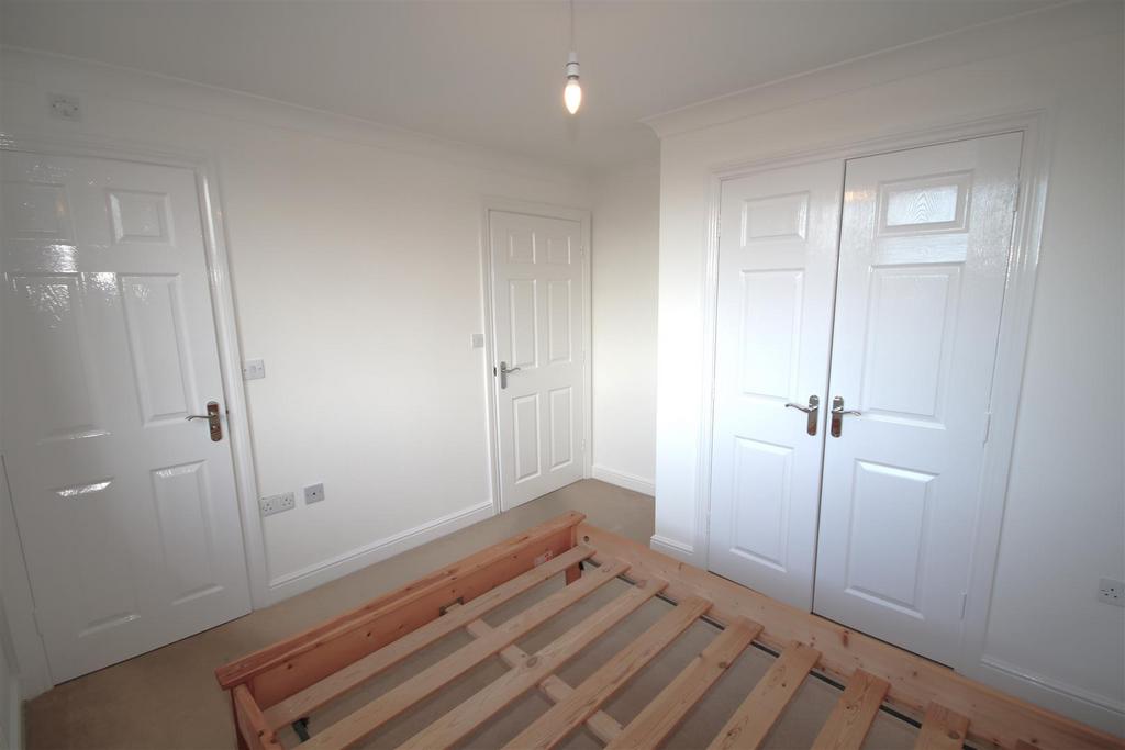 Bedroom 1b.JPG
