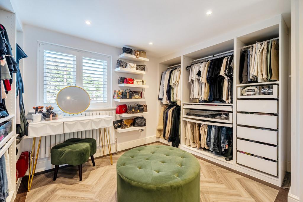 1375468-16-690a26...