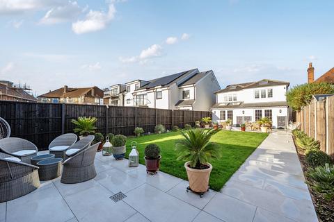 4 bedroom detached house for sale, Oxford Road, Gerrards Cross, Buckinghamshire