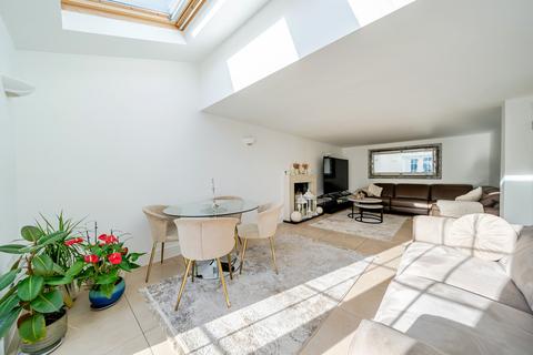 4 bedroom detached house for sale, Oxford Road, Gerrards Cross, Buckinghamshire