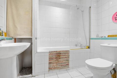 1 bedroom apartment for sale, Adelaide Road, Chalk Farm, NW3