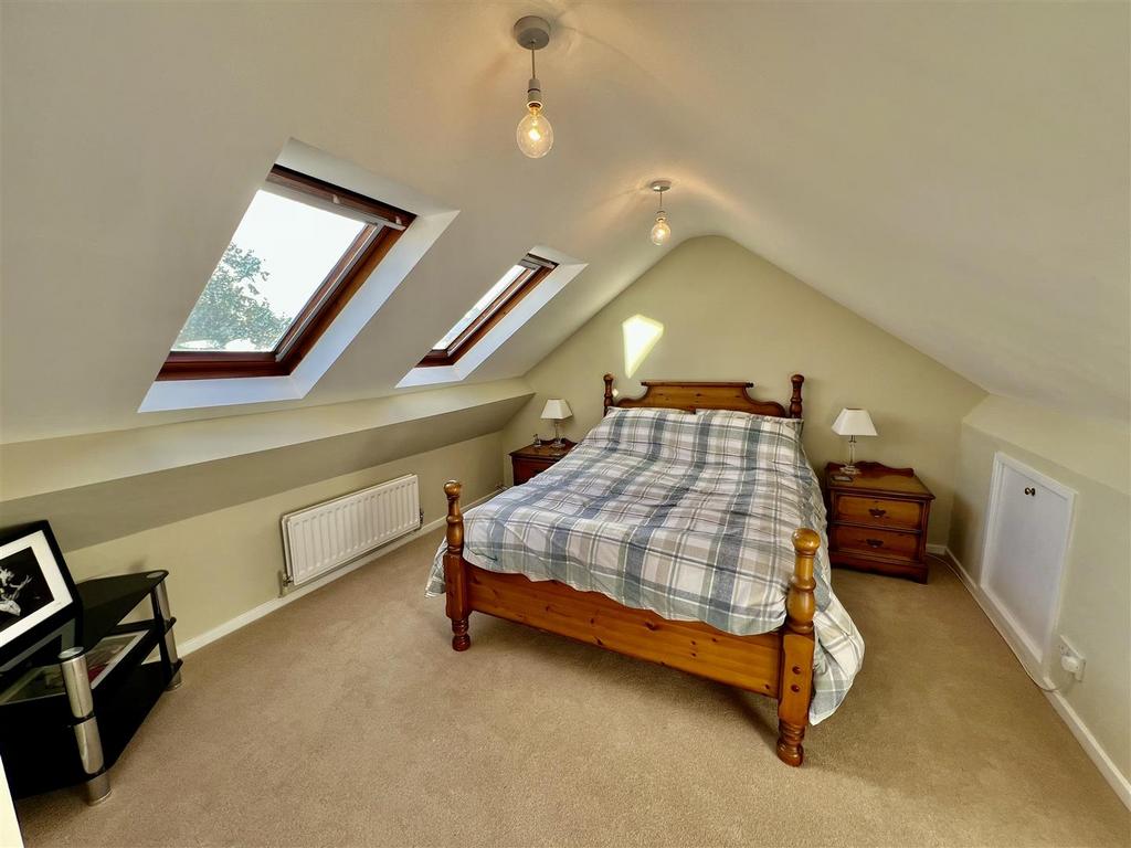 Bedroom 1 st floor